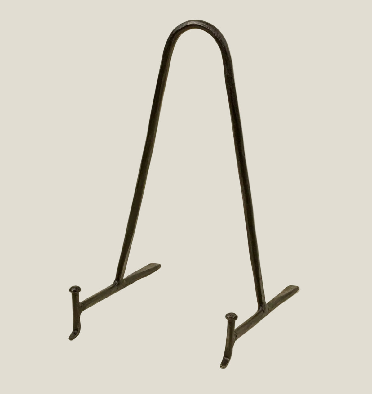 The Arc Display Stand, 9.5" Black Metal Easel