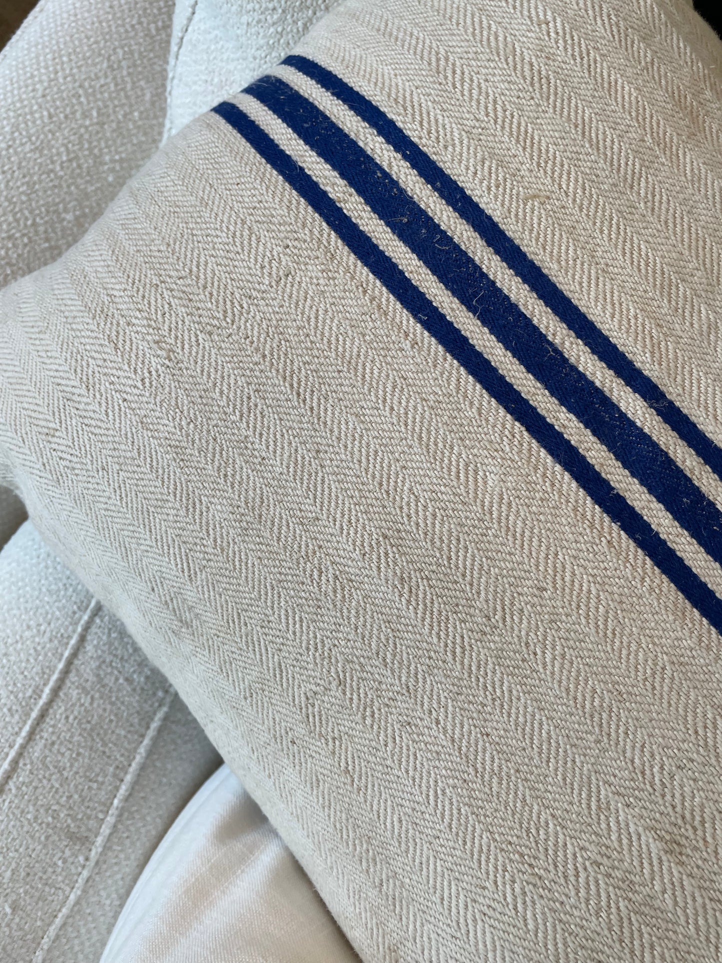 Three Stripe Large Lumbar